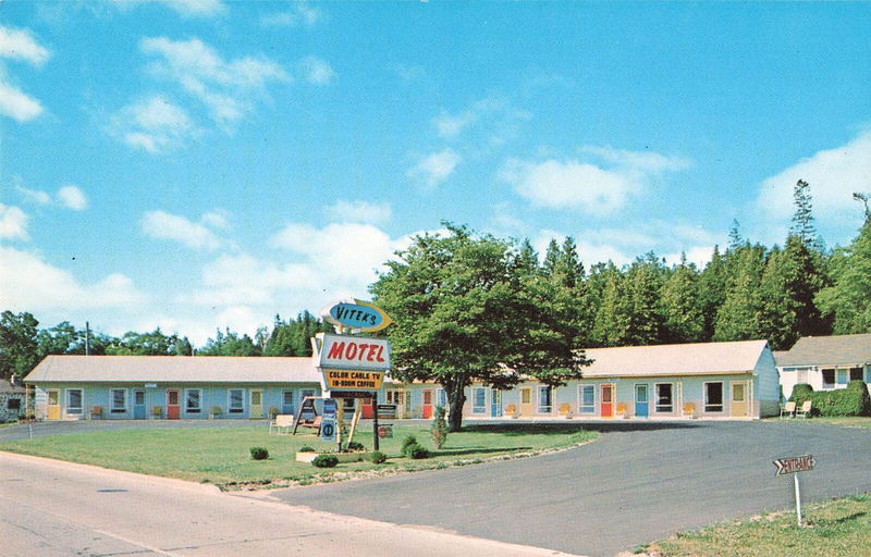 Firehouse Inn (Viteks Motel) - Vintage Postcard